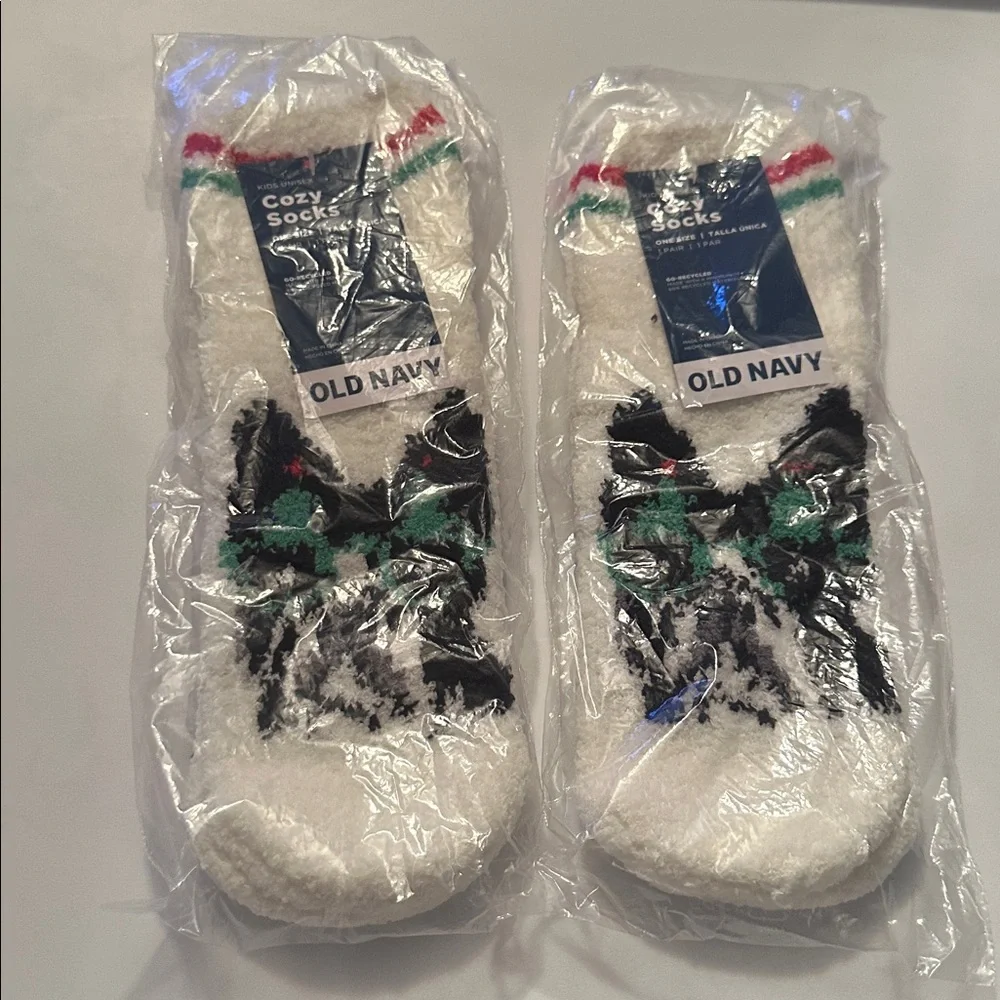 Old Navy White and Black Cozy Socks with Winter Design set of 2